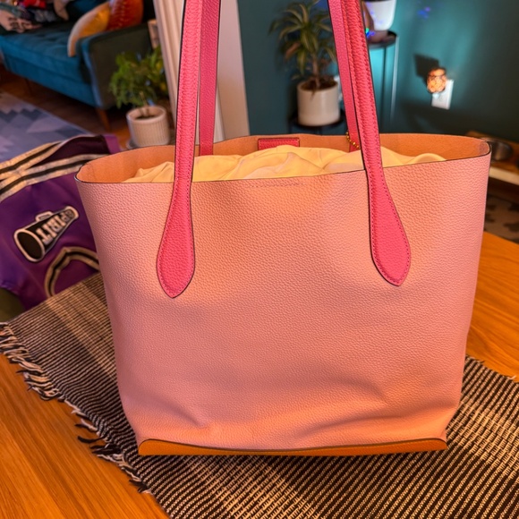 Coach Bag - Picture 3 of 5